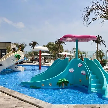 Alexia By Alz Нэводари