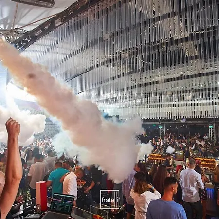 Alexia By Alz Нэводари