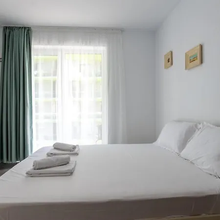 Aparthotel Apartament Alexia By Alz Navodari